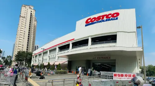 ▲全台第一家好市多「高雄中華店」在地經營 28 年，是許多高雄人的回憶。因應租約到期，未來將搬遷至亞洲新灣區，升格為全台最大旗艦店。（圖／翻攝 Google 評價）