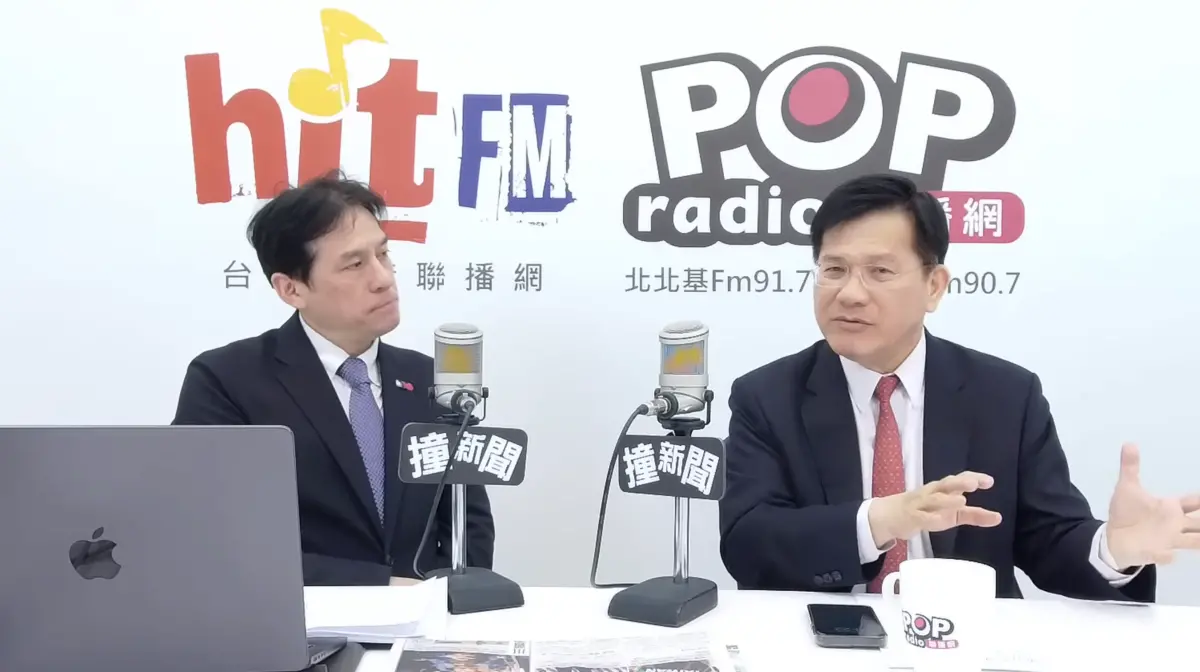 ▲外交部長林佳龍今（22日）早接受《POP撞新聞》主持人黃暐瀚專訪。（圖／翻攝自POP Radio聯播網YT）