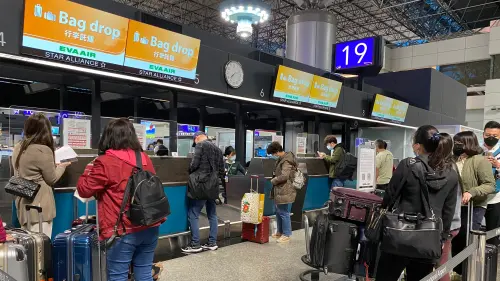 ▲出國又有新制，韓國三大機場「暖暖包」新規定提醒民眾注意。（圖／記者蕭涵云攝）