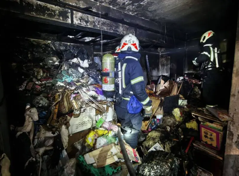 基隆勇消詹能傑脫讓面罩殉職！ 失火原因初判客廳對講機短路