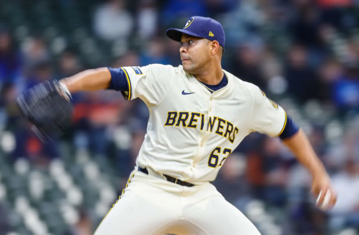 ▲釀酒人隊36歲左投昆塔納(Jose Quintana)確定參戰2026經典賽並擔任哥倫比亞隊長。這位擁有14年大聯盟資歷的老將，將率領球隊在強敵環伺的A組爭取出線。（圖／美聯社／達志影像）