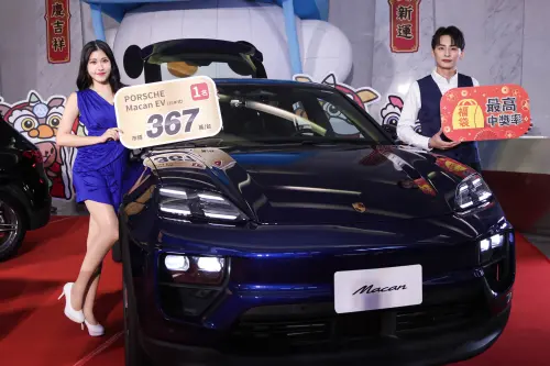 ▲全聯馬年福袋頭獎抽PORSCHE Macan EV純電動休旅車25年式，市價約367萬。（圖／記者朱永強攝）