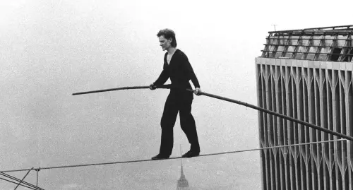 霍諾德登101！極限狂人還有菲利浦　紐約雙子星高空走鋼索無防護
