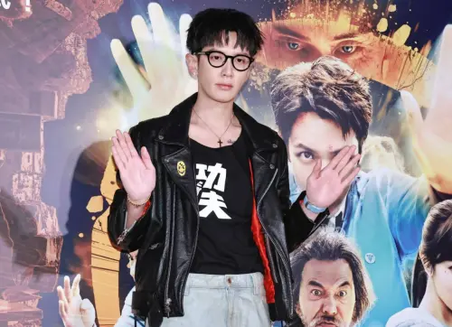 柯震東扭傷「腳踝鬆掉」驚吐好不了！暫不開刀有苦衷　靠醫美凍齡
