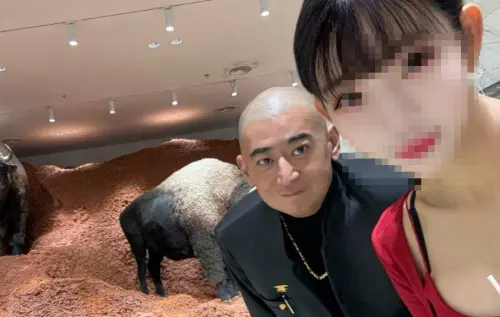 ▲刺青師李耀鳴曾指導《艋舺》《賽德克．巴萊》，亦為紋身工會創會理事長，過去涉多起刑案，曾因恐嚇判拘役，本案涉醫療暴力由檢方釐清。（圖／翻攝自李耀鳴臉書）