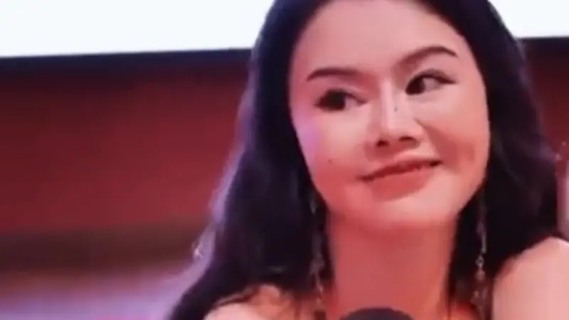 ▲大陸「靈動教母」周媛帳號被檢舉低俗，官方開鍘永久封鎖。（圖／翻攝自周媛抖音）