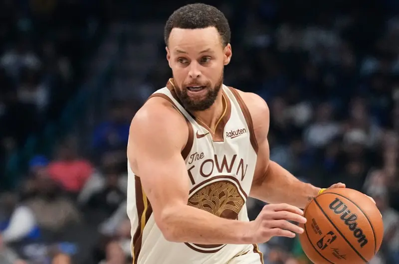 ▲柯瑞（Stephen Curry）獨自帶隊，儘管他今晚27投14中，三分球15投8中，狂砍全場最高的38分，但仍無力救主，勇士終場以115：123輸球，吞下2連敗。（圖／美聯社／達志影像）