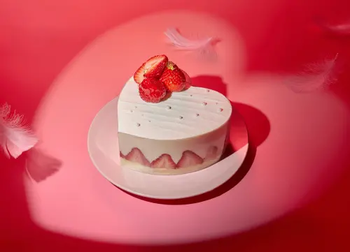 ▲台北美福大飯店推情人節蛋糕「莓好心動」， 需三天前預訂。（圖／台北美福提供 www.grandmayfull.com）
