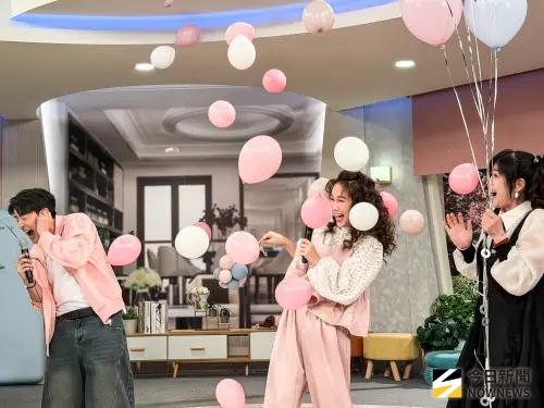 ▲張齡予（中）今稍早於記者會現場宣布二胎性別是女生。（圖／記者陳明安攝影）