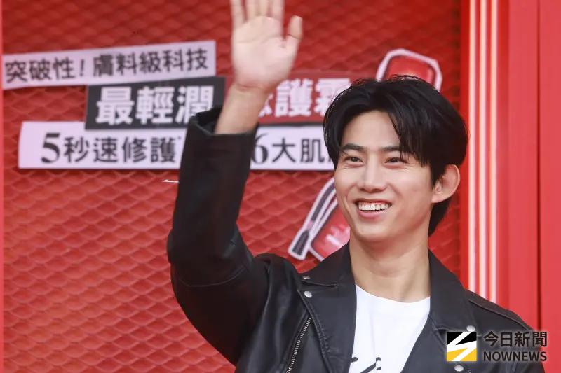 ▲2PM玉澤演去年住在台中拍電影，今天出席活動時詢問「為何我搭公車也能上新聞」，感到又驚又喜。（圖／記者葉政勳攝）