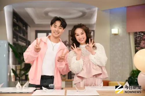 ▲張齡予（右）與Wish（左）出席《健康零距離》3週年記者會。（圖／記者陳明安攝影）