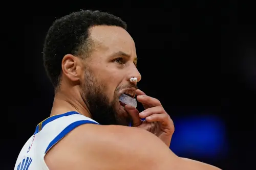 ▲柯瑞（Stephen Curry）即將年滿38歲，這可能是勇士最後一次為他找尋超級搭檔的機會。（圖／美聯社／達志影像）