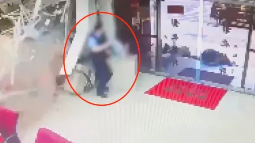 險被三立採訪車撞「銀行內部視角」曝！保全急跳開　10傷者一次看
