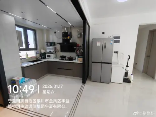 ▲劉樂妍分享自己的住處相當寬敞。（圖／劉樂妍微博）