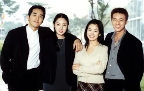 ▲《藍色生死戀》的虐戀劇本,剛引進台灣就讓台灣觀眾欲罷不能。(圖/翻攝自KBS) ▲《藍色生死戀》的虐戀劇本,剛引進台灣就讓台灣觀眾欲罷不能。(圖/翻攝自KBS)