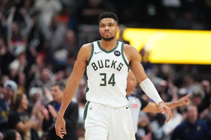 ▲公鹿當家球星「字母哥」阿德托昆博（Giannis Antetokounmpo）對於球隊現狀的沮喪程度已達到「歷史最高點（all-time high）」。（圖／美聯社／達志影像）