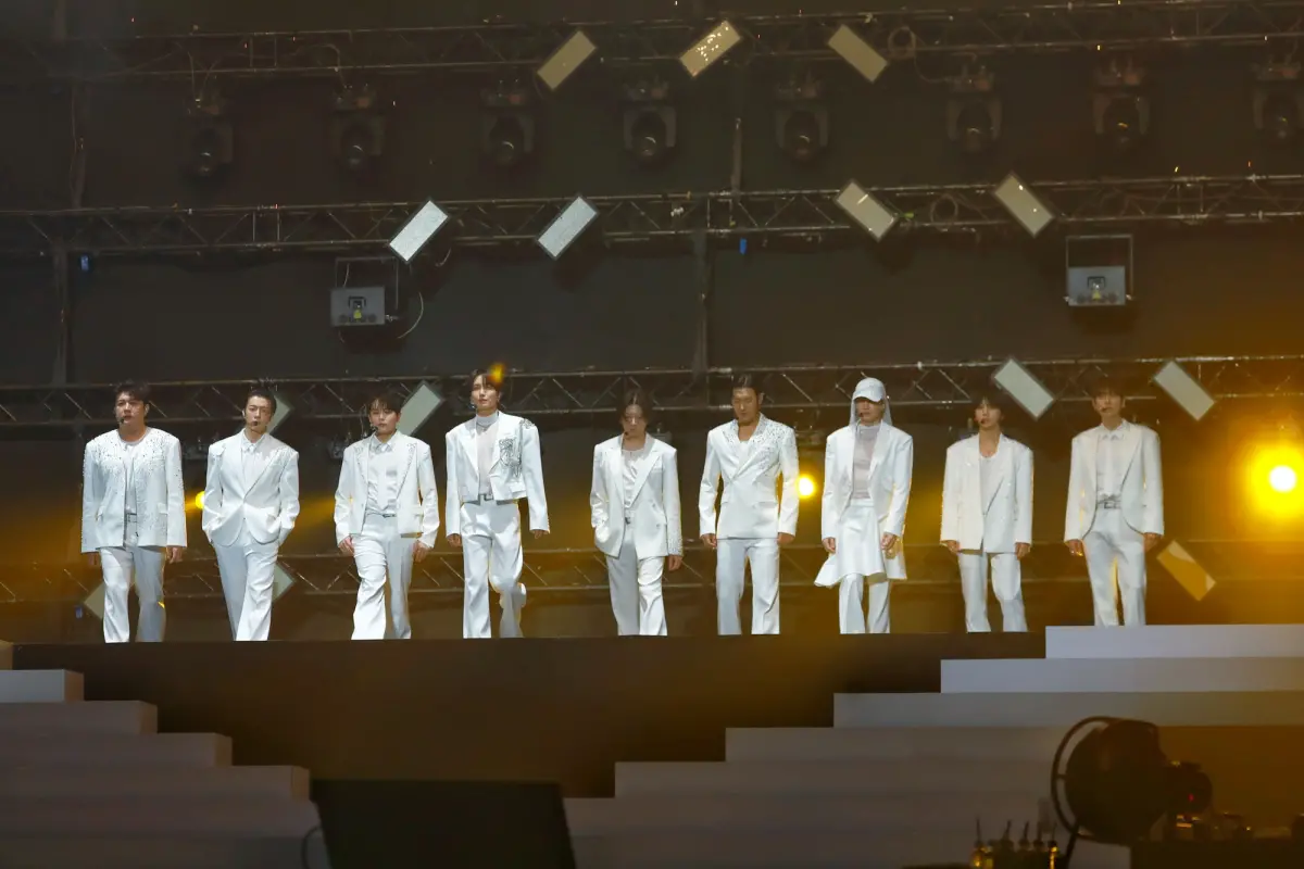 ▲Super Junior高雄最終場未出現水舞秀引發粉絲討論，部分歌迷留言道歉，利特隨後直播暖心喊話安慰，強調應援不是義務，並感謝台灣粉絲長年支持。（圖／讀者提供）