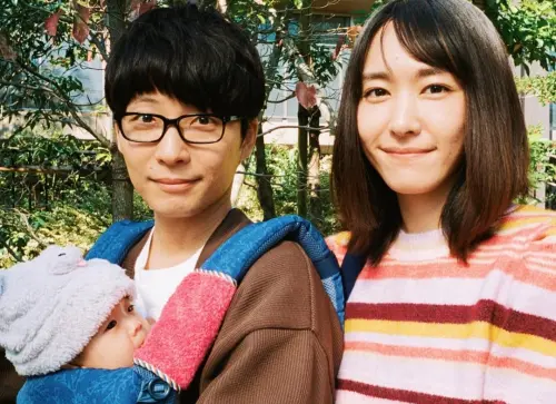 ▲星野源（左）跟新垣結衣（右）主演《月薪嬌妻》而假戲真做。（圖／星野源IG@iamgenhoshino）