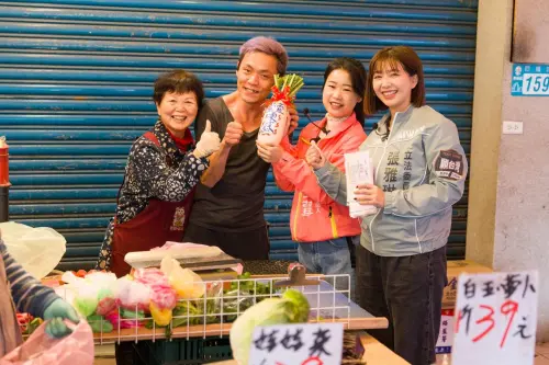 「新莊女兒」張雅琳回鄉挺吳奕萱！揭十年友誼力拼親子友善空間
