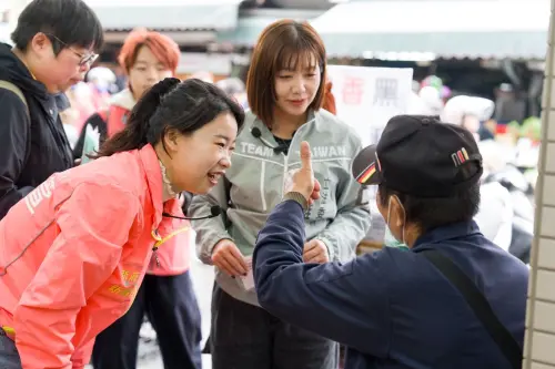 ▲「新莊女兒」張雅琳回鄉挺吳奕萱！揭十年友誼力拼親子友善空間（圖／吳奕萱提供）