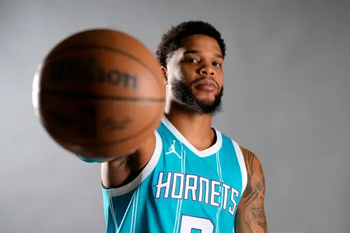 NBA／勇士側翼最新目標曝光！鎖定黃蜂大將　公鹿、太陽也有興趣
