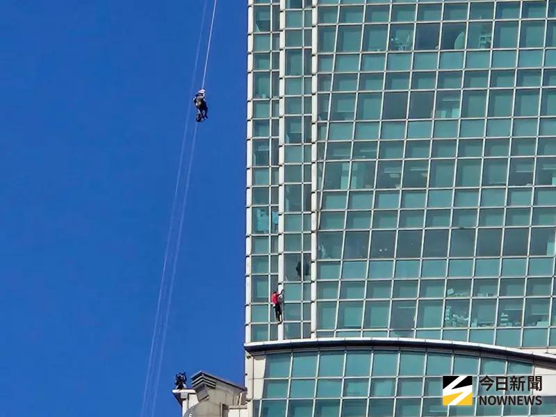 ▲霍諾德爬超過65層樓，本人稱感覺像在爬山，觀眾則嚇壞說，攝影師比他還高。（圖／NOWNEWS攝影中心）