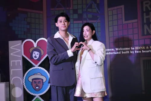 ▲李玉璽（左）與許允樂（右）首度以夫妻合體之姿出現在公眾眼前，祝福陳漢典與Lulu結婚快樂。（圖／記者林柏年攝）