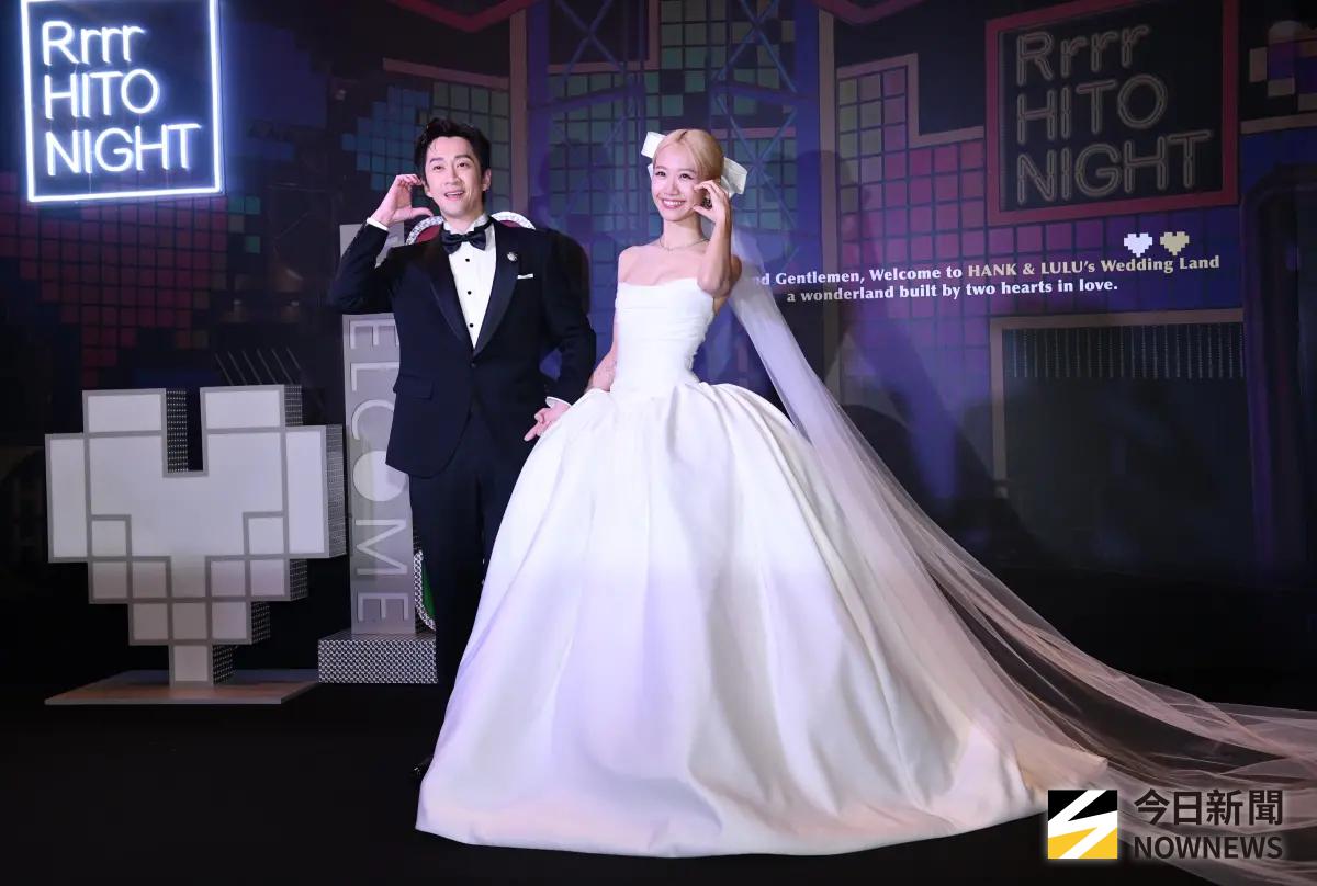 ▲陳漢典（左）在交換誓詞環節哽咽說：「妳就是我想生活一輩子的人，謝謝妳讓我生命變得更完整。」讓Lulu（右）當場爆哭。（圖／記者林柏年攝影）