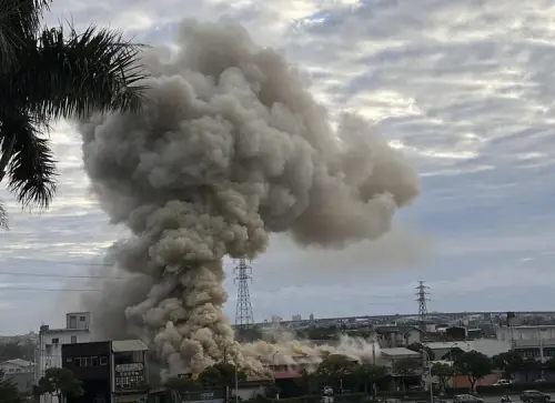 快訊／宜蘭汽修廠火警！鐵皮屋濃煙竄天　居民嚇傻：聽見爆炸聲
