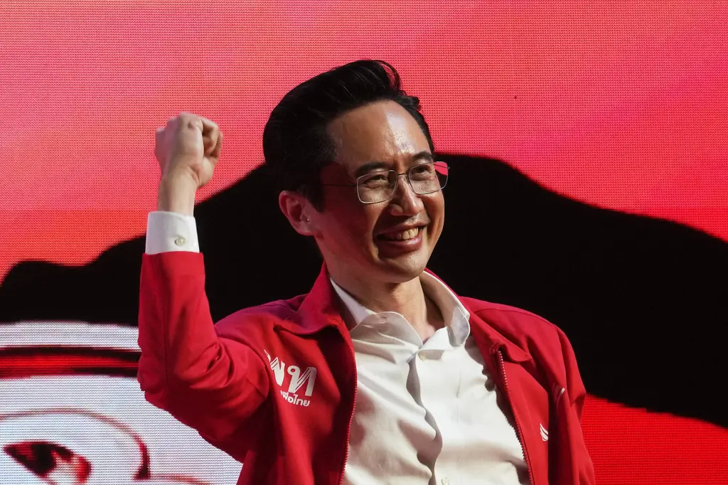 ▲為泰黨近日拋出「每日造就9名百萬富翁」的競選政見，圖為該黨總理候選人。（圖／美聯社／達志影像）