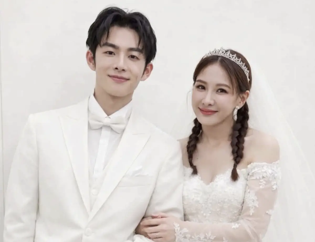 ▲阿Ken出局？安心亞（右）甜勾《陽光女子合唱團》扮演帥律師的蕭子墨（左），導演林孝謙現場證婚，求網友幫忙p他們的結婚照，果然迅速產出西式的婚紗照，看來頗為登對。（圖／摘自 threads  @hsiaozimo0105)