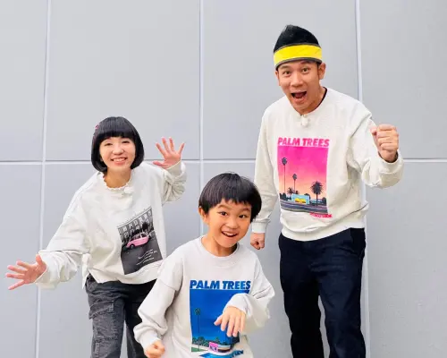 香蕉哥哥（右）地位不保？兒（小新）只誇媽（左）「對爸無言」。（圖／東森電視提供）