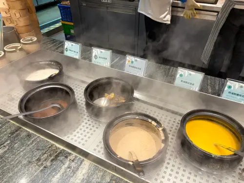 ▲果然匯全店都是蔬食料理，不特別以素肉來當成主軸，而是真的將蔬食透過料理手法變化，把蔬食料理變得美味。（圖/記者張嘉哲攝）