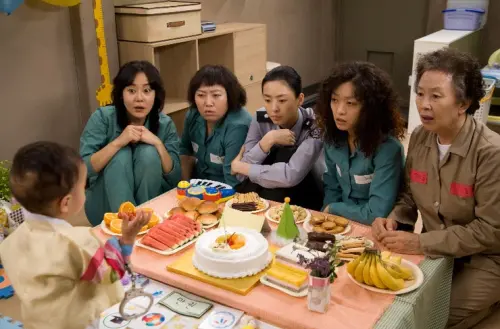 ▲《美麗的聲音》於2010年在韓國上映後，首日觀影人次即突破10萬，創下超過6億台幣的票房成績。（圖／《하모니》Naver劇照）