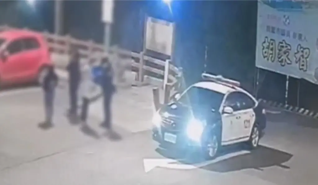 ▲桃園大古山驚傳偷拍案，嫌犯當場被受害者抓包報警逮人。（圖／翻攝畫面）