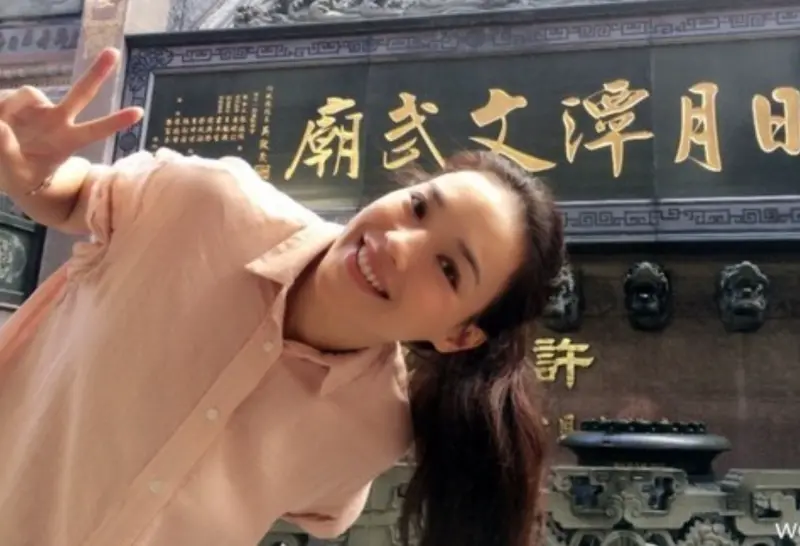 ▲舒淇（如圖）曾在南投日月潭的文武廟捐款400萬蓋許願池中的聚寶盆，讓廟宇名氣超旺，就連隋棠也都曾去拜拜求子，順利懷孕後也捐款還願。（圖／舒淇微博）