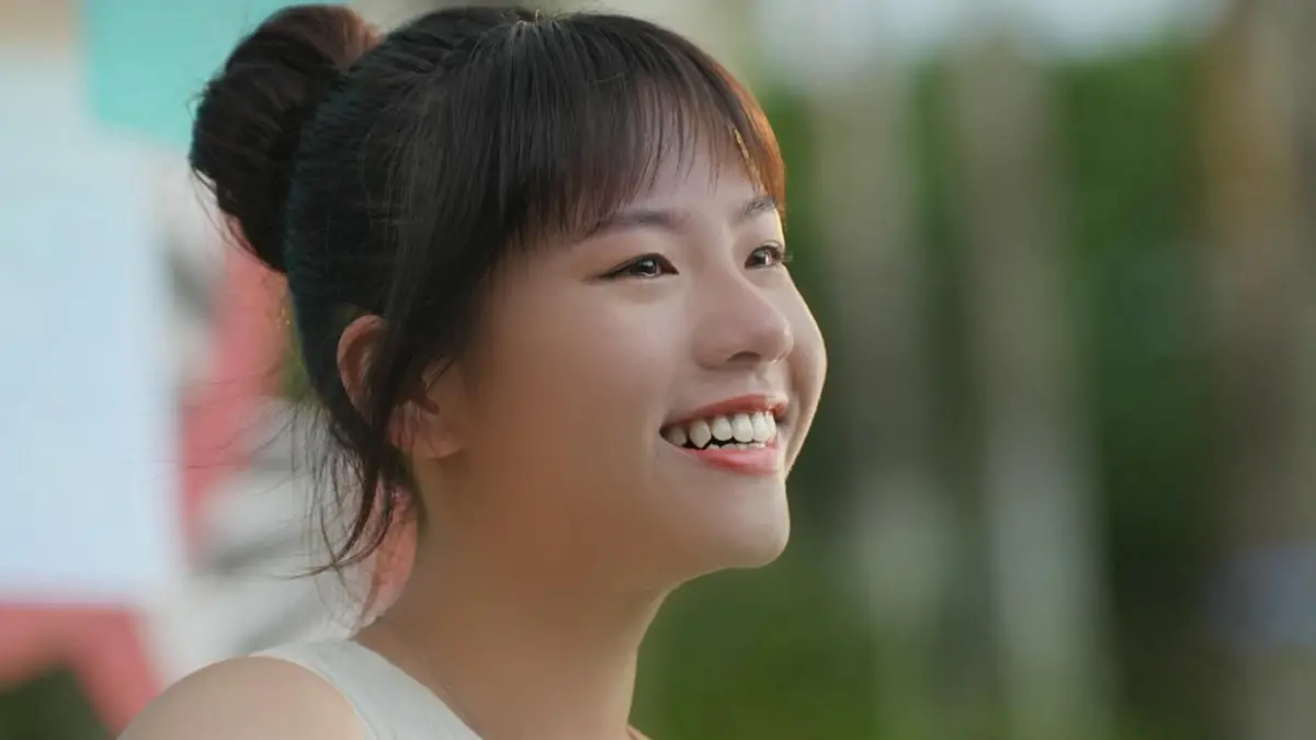 ▲羅晨恩打敗1200人演出《陽光女子合唱團》子晴角色，片中清甜歌聲並非配音。（圖／羅晨恩 Chen En IG@chenen_lo）