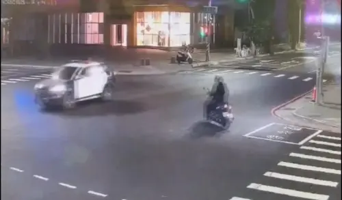 高雄騎士闖紅燈遭警秒追又違規　前鎮警開鍘4萬800元罰鍰
