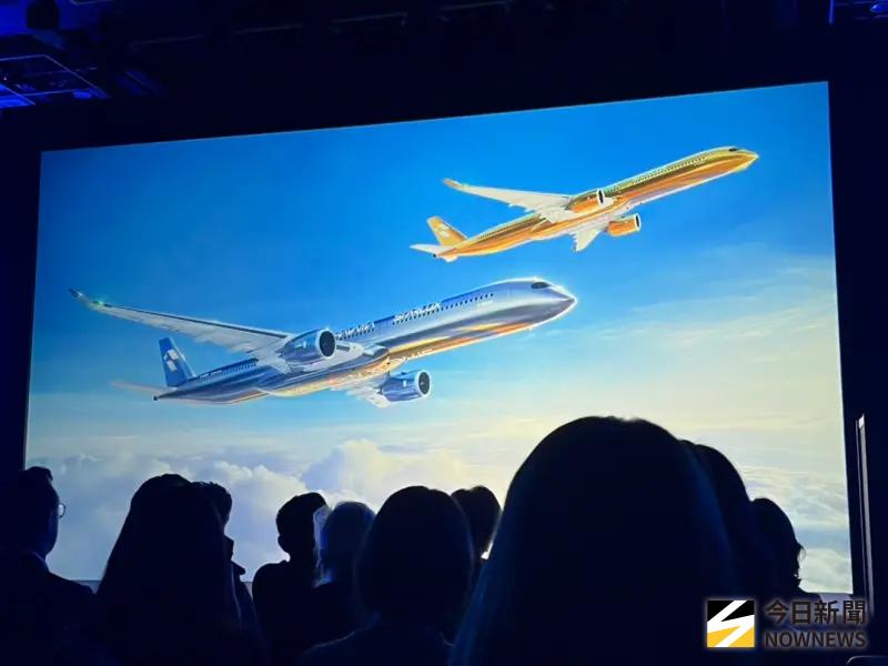    ▲此次合作，空山基以個人名義冠名，創造出AIRSORAYAMA全新聯名藝術標誌。（圖／記者張乃文攝）  