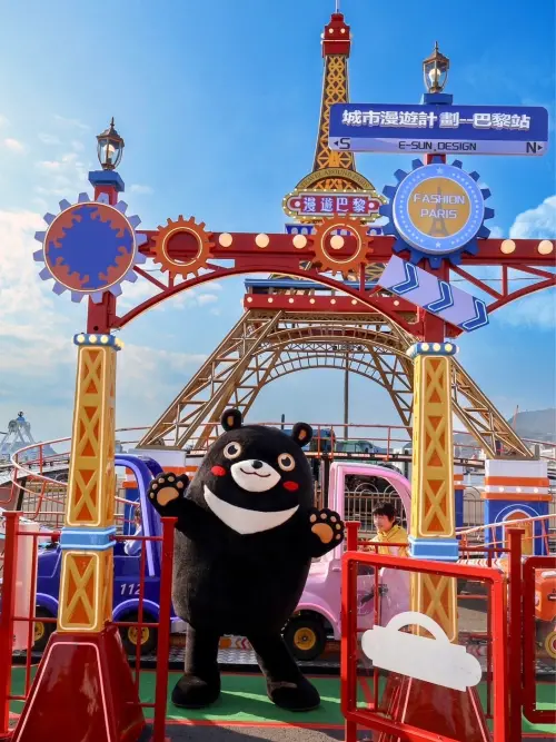 ▲碼頭樂園有最受小朋友喜愛的機械、氣墊遊樂設施。（圖／高市府觀光局提供）