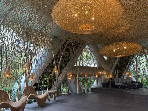 ▲不出國也有度假感，生態庭園深處的發呆亭，提供住戶遠離塵囂的放鬆空間。（圖／記者徐銘穗攝）