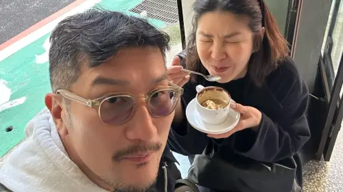 許茹芸和尪現身大安區公園！她51歲沒化妝還是正　粉絲扼腕沒遇到
