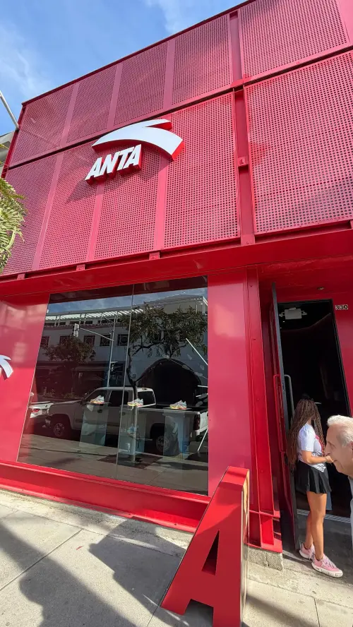 ▲中國體育品牌「安踏（ANTA）」近年積極擴張國際市場版圖。（圖／IG@antasportsofficial）