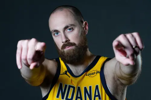 NBA／反手扣籃大師是你？溜馬中鋒赫夫親揭真相：想一直保持童心
