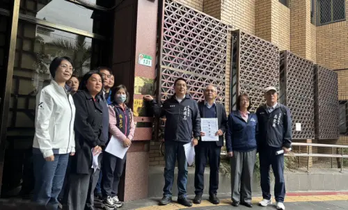 馬太鞍溪潰堤悲劇誰該負責？鄉長遭押、藍營告發中央三部會首長
