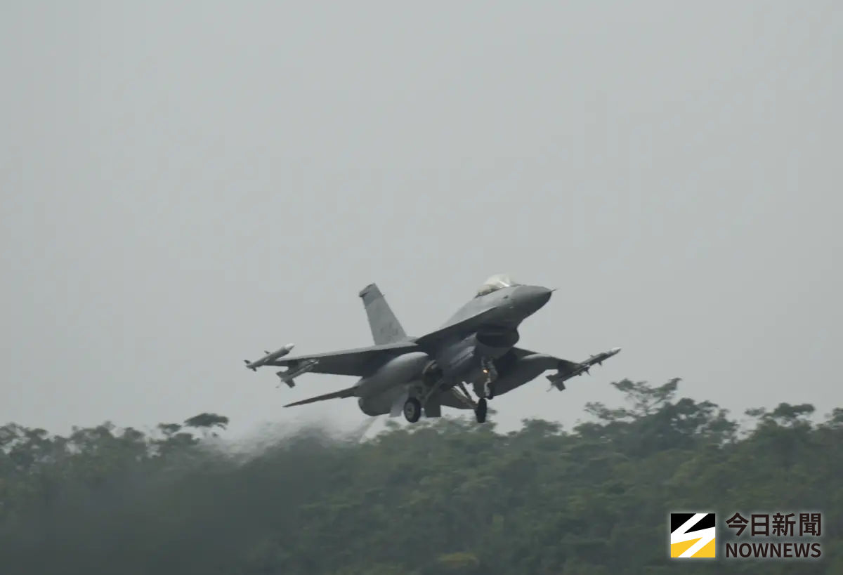 ▲空軍F-16V戰機防撞地系統預計2028年全數完成安裝。（圖／記者呂炯昌攝）