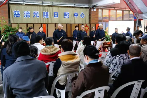 ▲慈濟基金會進駐光隆家商校園，打造首座由校園空間轉型設立的日間照顧機構「慈濟光隆日間照顧中心」。（圖／基隆市府）