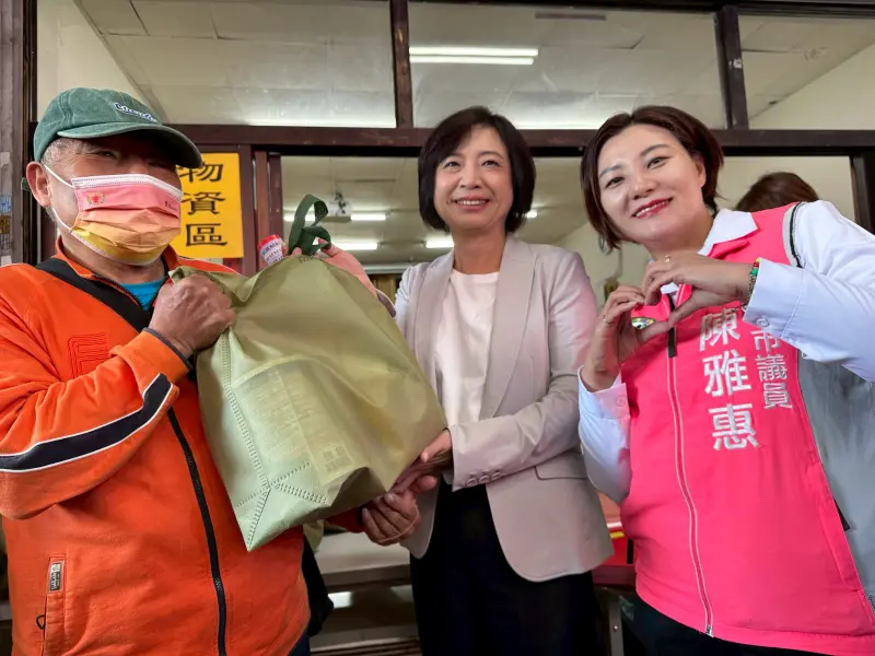 ▲台中市水噹噹關懷協會連14年送暖，深入39里助邊緣戶過年(圖／陳雅惠提供2026.1.28)