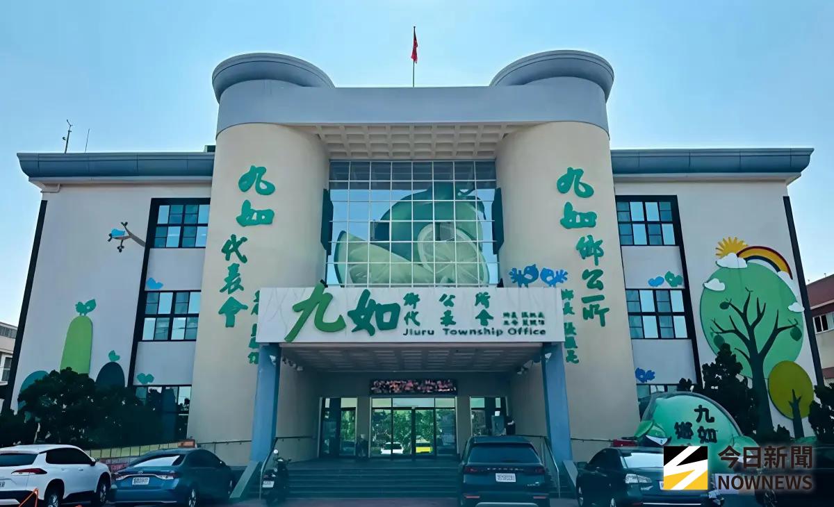 ▲九如鄉婦女回娘家吃平安享幸福，「娘家宴」席開300桌，吃席聽音樂演出、變臉秀等精彩舞台節目。（圖／記者莊全成攝，2026.01.28）