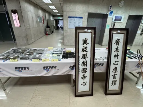 直搗竹聯幫齊興會堂口！泰籍女「行李箱藏毒入境」搜出13公斤大麻
